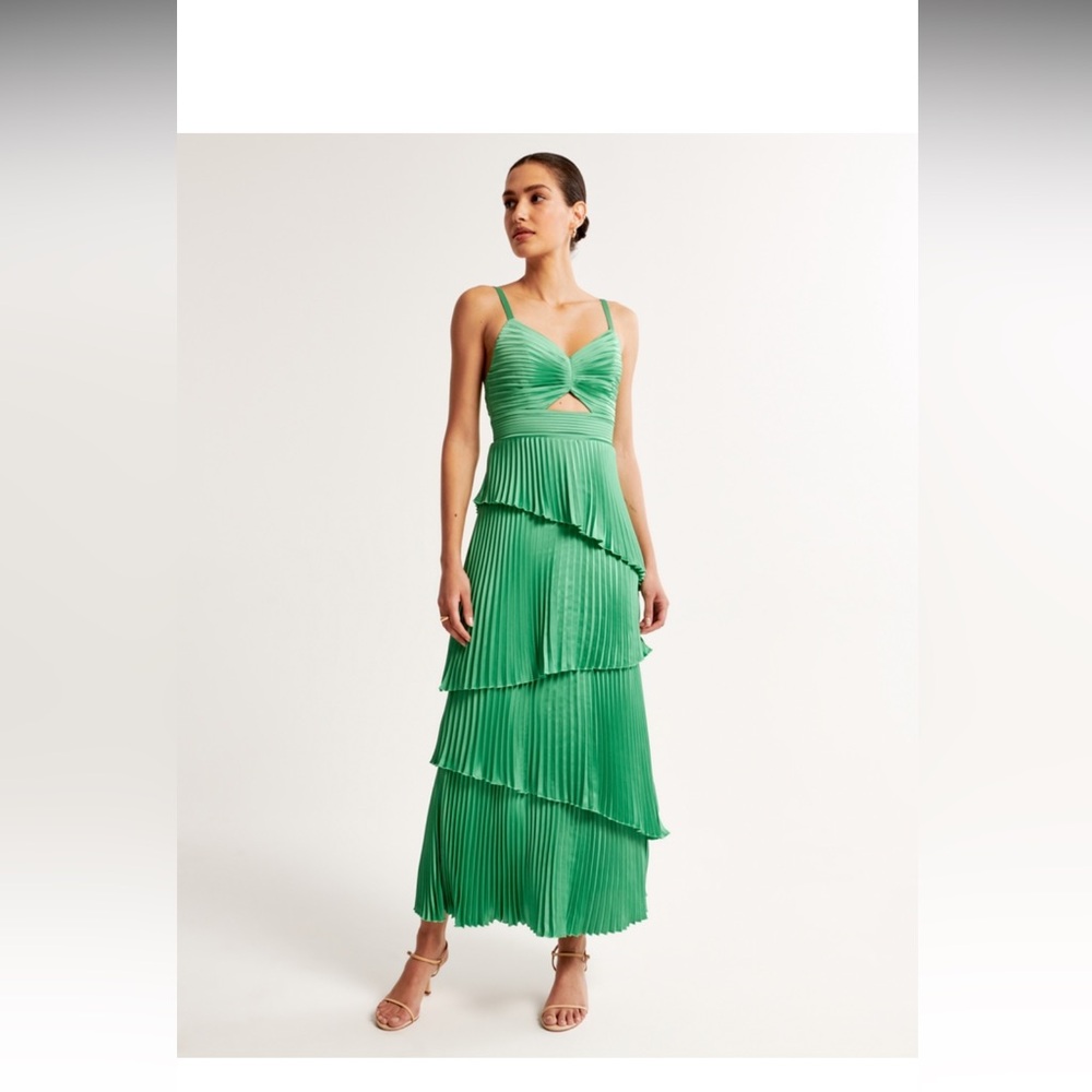 The A&F Gisselle pleated dress